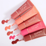 Makeup Revolution Superdewy Liquid Blush Flushing For You, Light Rose - Image 2